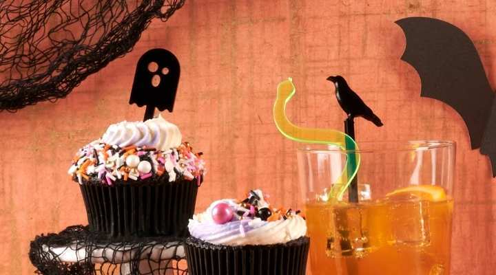 Spoopy Giveaway Short sticks on cupcakes